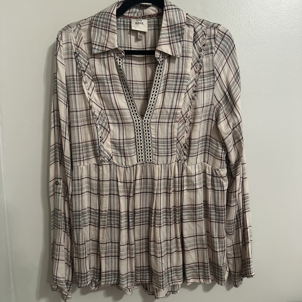 Knox Rose Women's Raw Trim Plaid Long Roll Sleeve Collared Popover Pink Top Sz M - Picture 1 of 4